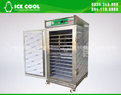 Máy được làm hoàn toàn bằng inox 304