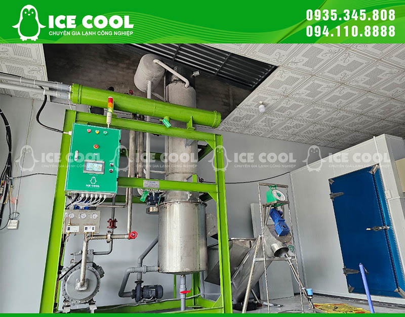 Máy cho ra đá đều vượt công suất, thiết bị chế tạo chất lượng đảm bảo an toàn cho người tiêu dùng